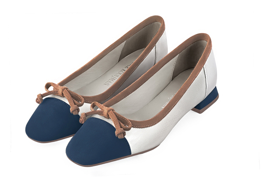 Navy blue, light silver and chocolate brown women's ballet pumps, with low heels. Square toe. Flat flare heels. Front view - Florence KOOIJMAN